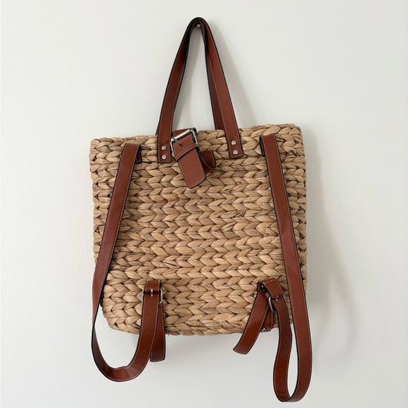 Hand Woven Straw Backpack Tote Bag Striped Liner Faux Leather Straps - Picture 2 of 10